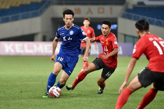 年轻教练黄博文崭露头角，有望成国足未来领军人物